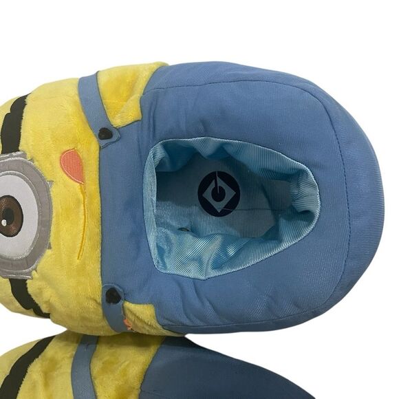 Universal Studios Despicable Me Minion Adult Slippers - Picture 10 of 14